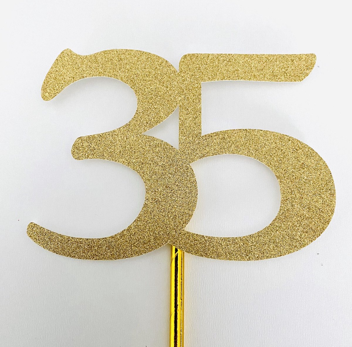 Taarttopper| Cake topper | Taartversiering| Verjaardag| Cijfers | 35 | Goud glitter|14 cm| karton